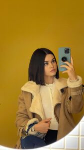 Anfisa Vistingauzen Instagram - Я ЭТО СДЕЛАЛА!!!! 💇🏻‍♀️ #биозавивка #стрижка #каре