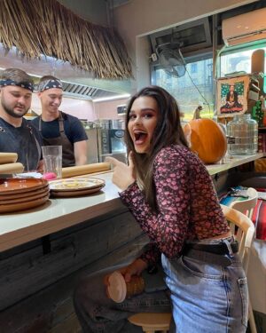 Anfisa Vistingauzen Instagram - 10 июня в 20:00 на ТНТ смотрите сериал «Ткачёвы на связи» с моим участием 📺
⠀
Ждите мою весёлую и дерзкую Яну 😈