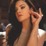 Angélica Celaya Instagram - Sprinkle your sparkle everywhere ✨ 📸 @esquedachris 💋 @johnymakeup