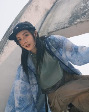 Angel Lam Chin Ting Instagram - Experience ultimate comfort and style with The North Face‘s first-ever capsule with Tokyo Design Collective (TDC).

Infusing with natural flowing lines and one of a kind silhouettes in the designs, I can now effortlessly navigate the city with a light and flowy feeling to “Sail On the Wind” while embracing the summer vibes around the city.

Wherever You Are, Never Stop Exploring. 🌊

@thenorthfacehk
@tnf_urbanexploration_hk 
#TheNorthFaceHK
#NeverStopExploring
#UrbanExplorationTNF
#TokyoDesignCollective
#SailOnTheWind