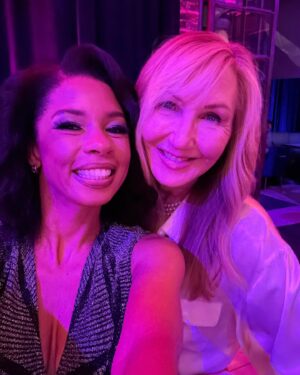 Angel Parker Instagram - Magical night celebrating our Emmy Nomination for @DollyParton #MountainMagicChristmas. Great friends. Great party. Thank you @warnerbrosentertainment 🥂

Hair: @hairbyv_llc 
Makeup: @missdrini 
Dress: @csiriano