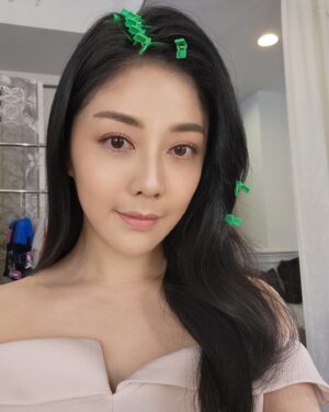 Angel Han Instagram - 拍照～😊