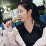 Angel Han Instagram - 此時此刻……只想來一杯……😔