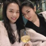 Angel Han Instagram - 終於見面了～😘😘😘 想妳啊～何蓓@bugssapphire