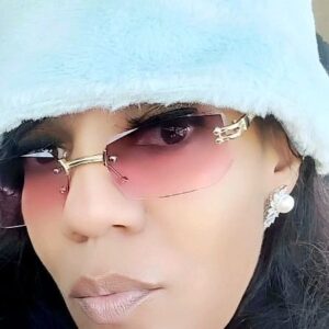 Angel Sessions Instagram - May each of you enjoy your Christmas holiday with your family and friends ❤️ 🩵💐 #joy #angelsessions #holiday #christmas