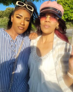 Angel Sessions Instagram - Me and my babygirl Shardella @itsjustdella 💕 A wonderful Mother's Day I had with her. #cherisheverymoment #mothersday