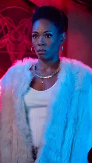 Angela Lewis Instagram - Aunt Louie doesn’t miss! I can’t believe we are already halfway through shooting Season 6! Who’s ready?! #snowfallfx #fxnetworks