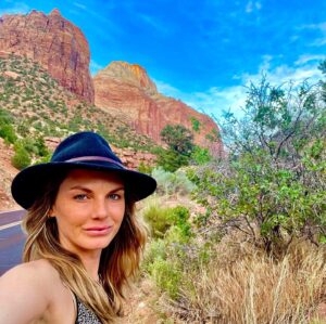 Angela Lindvall Instagram - Zion you have been good to me. 🙏🏻 
#growth #newchapter #movingon #gratitude