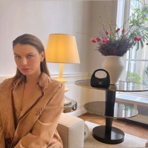 Angela Lindvall Instagram - @miumiu was the first advertising campaign I ever shot. The show today was amazing! Thank you for having me ❤️
