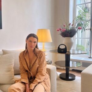 Angela Lindvall Instagram - @miumiu was the first advertising campaign I ever shot. The show today was amazing! Thank you for having me ❤️