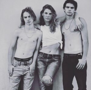 Angela Lindvall Instagram - Words can’t describe the love!! Happy Mothers Day!!!