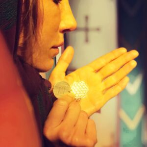 Angela Lindvall Instagram - Emblem of PEACE. My Peace Begins In Me collection with @article_22 is made from war shrapnel & solid gold sacred geometry overlay. 
We are cleaning up land mines & transforming war shrapnel into emblems of peace.  Engraved with 
I am Love
I am Light
I am Peace

we also support the Laotian artisans who create these pieces. One of the most sustainable companies I’ve ever worked with on all levels.
