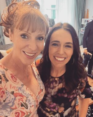 Angela Rayner Instagram - The inspirational Jacinda Ardern. ♥️