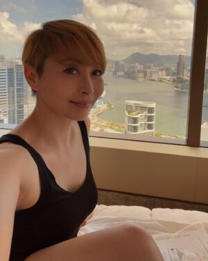 Angela Tong Instagram - Relaxing mommy spa time during our girls only staycation! @islandshangrila
#islandshangrila
@yunwellness.shangrila
@zevahairspa 
#YUNWELLNESS
#hongkong
#staycationhk @carrie.san ❤️