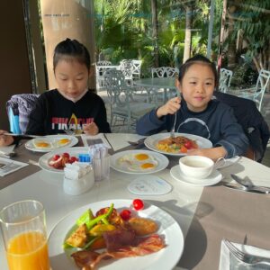 Angela Tong Instagram - Sleeping under the stars ✨ @hkgoldcoasthotel #hkgoldcoasthotel #familystaycationtime #happyholidays #goldcoasthotel #親子活動 #香港黃金海岸酒店 #staycationhongkong 
#GlampingRoom #stargazing #ThemedTeaSet #星夜露營主題套房 #觀星 #主題下午茶 #alyssakassidy @yogachung #besties #allgirls #ilovehongkong