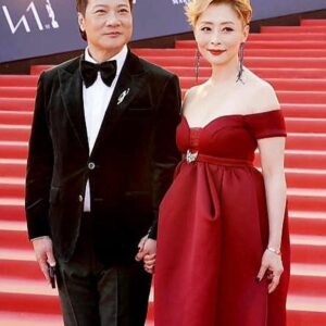 Angela Tong Instagram - Lovely nite at the 41st annual Hong Kong Film Awards! #香港電影金像獎2023 Special thanks to @bespoked_ianchang @johnchung_barbieri @kim_chow_barbieri @yuting.zuo @amyfan3796 and especially @sausantongofficial for getting me red carpet ready! #sausantongofficial Big congratulations to 修哥 for Lifetime Achievement Award! Loved your speech, song and dance! @hongkongfilmawards