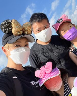 Angela Tong Instagram - Here we go again! #HKDisneyland #DisneyHalloweenTime #ShowYourWickedSide #Momentous 
#TheMostMagicalShowOnEarth #alyssakassidy #familytime #ilovehongkong