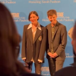 Angela Trimbur Instagram - Wish this vid was longer bc Tig was making me laugh the entire time (thank you @therealfluffnotaro for such an exciting generous weekend)