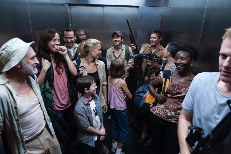 Angela Kang Instagram - A group photo from seasons 1-10 of #TheWalkingDead. Not like the PERFECT pic that encapsulates each year — I’m not even going to pretend I know what that is — but just some glimpses of the everyday love and warmth and silliness that was part of this show behind the scenes. ❤️ #TWDFamily #TWD