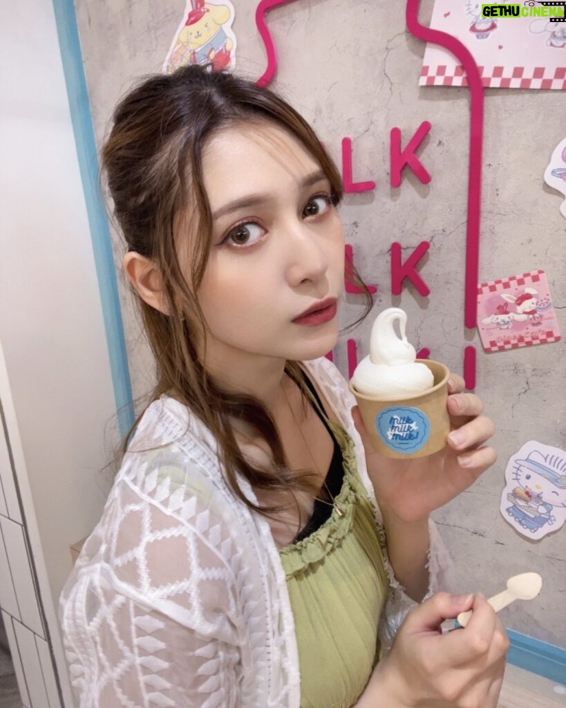 Angela Mei Instagram - ラフォーレでのイベント待機中に ゆめちゃんとお買い物がてら降りて ミルクアイス食べた🍨 おいしかったあ