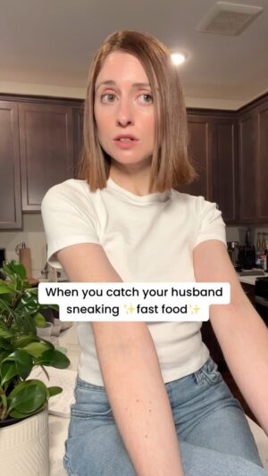 Angela Petruzziello Instagram - Trash fries for the win. 

#comedy #skit #marriedlife #married #fastfood 

voice by @randyramosjr