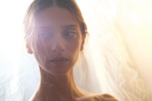 Angela Sarafyan Instagram - ✨🤍✨
Foto: @michaelseantighe