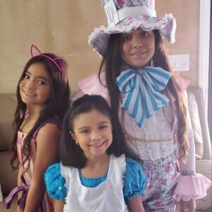 Angelee Vera Instagram - Had a blast today, my auntie/godmother @day4284 arranged it so we would have a private and safe trick-or-treat . She set up separate theme stations with my tios @chilo_07 ,@jlkal_el , @v_lizz, @cheli1982 . Thanks to my parents @merikvera and @verasgeneralbuilding for the awesome dinner. Overall it turned out to be awesome and all thanks for my Tia @day4284 going above and beyond to make it an extra special Halloween..
.
Costumes handmade by @raquels_costumes , she is always making amazing costumes.
.
#halloween #halloween2020 #costumes #handmadecostume #dharmannactors #actress #blessed #sisters #cousins #quarantinelife #angeleemerikvera #amv
