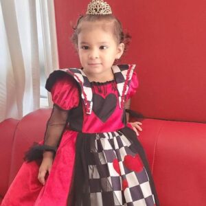 Angelee Vera Instagram - Had a blast today, my auntie/godmother @day4284 arranged it so we would have a private and safe trick-or-treat . She set up separate theme stations with my tios @chilo_07 ,@jlkal_el , @v_lizz, @cheli1982 . Thanks to my parents @merikvera and @verasgeneralbuilding for the awesome dinner. Overall it turned out to be awesome and all thanks for my Tia @day4284 going above and beyond to make it an extra special Halloween..
.
Costumes handmade by @raquels_costumes , she is always making amazing costumes.
.
#halloween #halloween2020 #costumes #handmadecostume #dharmannactors #actress #blessed #sisters #cousins #quarantinelife #angeleemerikvera #amv