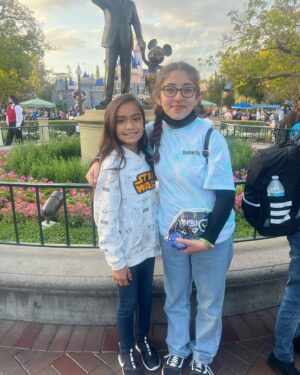 Angelee Vera Instagram - I’m so grateful for moments like this. Thank you all for your support!!!!!🥰🥰🥰🥰🥰🥰
