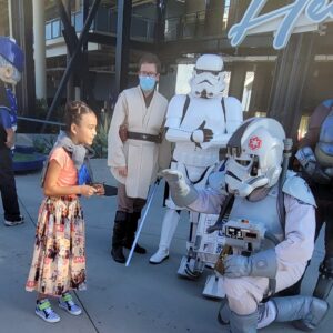 Angelee Vera Instagram - Enjoying Star Wars night at the #dodgerstadium .
.
#havingfun 
#starwars 
#actress 
#actor
#dharmannactors 
#dharmannfam 
#dharmann 
#gododgers 
#blessed 
#chewbacca 
#childofgod 
#losangeles 
#baseball 
#seasonholder