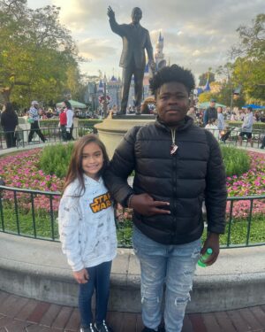 Angelee Vera Instagram - I’m so grateful for moments like this. Thank you all for your support!!!!!🥰🥰🥰🥰🥰🥰