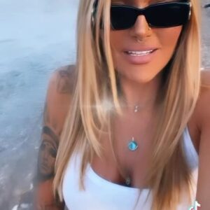 Angeliki Iliadi Instagram - My new single "Koita me” @panik_entertainment_group  Μουσική - Στίχοι : @ninoxypolitas  Παραγωγή - Μix/Master : @marios_psimo 💥. Βρείτε το σε όλα τα ψηφιακά καταστήματα. Music Video coming soon @mikearaitzoglou  @mania_kaparakou 🤍 @panik_entertainment_group  #koitame #newsingle #music #panik #aggeliki #aggelikiiliadi