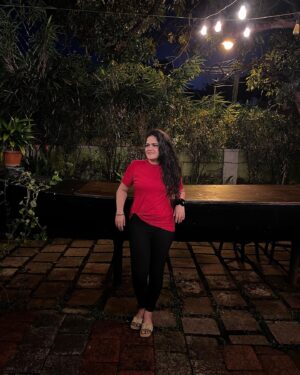 Angelina Lysen Instagram - ❤️
.
.
.
.
#red #reelitfeelit #angelinalysen #happy #time