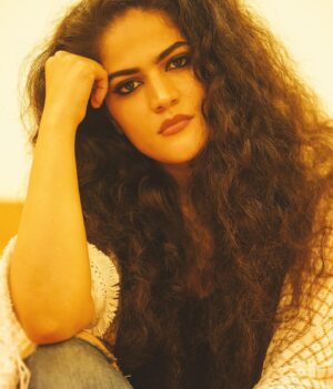 Angelina Lysen Instagram - You glow differently when you're actually HAPPY 🌸🌸

Makeup : @ajayanmakeupartist 
📸 : @urstrulymaheshwar_here 
.
.
.
#happy #photo #reelitfeelit #reels #réel #reelitfeelit❤️❤️ #photography #colorful