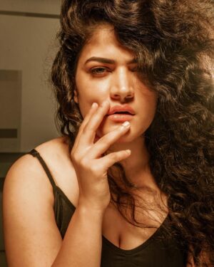 Angelina Lysen Instagram - Found the light✨✨

📸 : @arshalphotography 
Makeup : @ajayanmakeupartist 
.
.
.
.
#angelinalysen#reels #reelsvideo #reelsviral #photo #shoot #shootmode #reelitfeelit #viral #viralpost #likesforlike #loveyourself #loveu  #happy #instadaily #insta #instamood #trendingreels #trending #trend