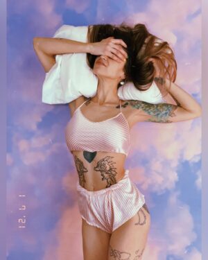 Angie Rae Instagram - .

☁️How do you feel today?

.
.
.
.
.
.
.
.

@suicidegirls #bullysuicide #suicidegirls #altmodel #inkedgirls #maryjane #inked #selfportrait #tattoos @inkedmag