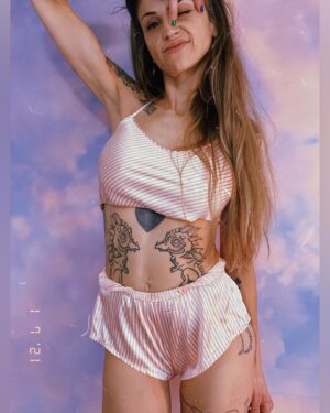 Angie Rae Instagram - .

☁️How do you feel today?

.
.
.
.
.
.
.
.

@suicidegirls #bullysuicide #suicidegirls #altmodel #inkedgirls #maryjane #inked #selfportrait #tattoos @inkedmag