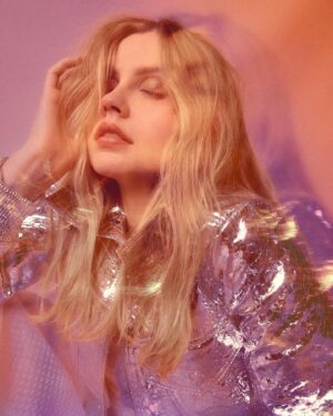 Angourie Rice Instagram - thank you @washingtonpost! hitting newsstands tomorrow ❤️

story: @thomaslfloyd 
photographer: @sean_scheidt_photography 
hair: @claraleopard 
makeup: @katrinakleinmakeup 
styling: @sarahslutsky