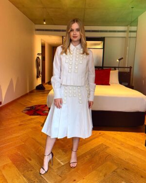 Angourie Rice Instagram - one last mean look for 2023 

styling: @sarahslutsky 
top and skirt: @huishanzhang 
shoes: @stuartweitzman 
hmu: @xs.rose