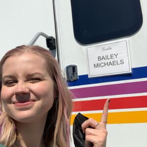 Angourie Rice Instagram - 💙THE LAST EPISODE OF THE LAST THING HE TOLD ME IS OUT NOW ON APPLE TV 💙

7 episodes, 5 months, 3 cities, and now we say goodbye to the pink and purple hair 💜💕