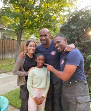 Aniela Gumbs Instagram - Farewell to all of the great actors on #station19 had the best time working with all of you. ❤️💕❤️💕 kindest ever💛#actors #finale @abc #tgit @station19 #zola @shondaland @shondarhimes #like #comment #follow #love