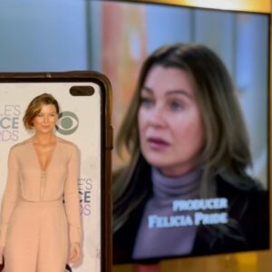 Aniela Gumbs Instagram - Of course you won the #PeopleChoiceAward #tgit #greysanatomy #bestshowever @shondarhimes @shondaland #thankful #blessed @ellenpompeo  Congrats @greysabc #love #like #comment #follow
