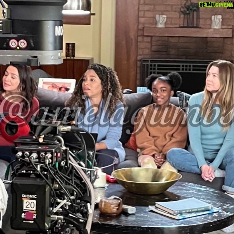 Aniela Gumbs Instagram - Sourrounded by my awesome tv mom and tv aunties. Great actresses! I watch and learn a lot from all of them @ellenpompeo @seekellymccreary @caterinascorsone so thankful for this opportunity @shondarhimes @therealdebbieallen @kristavernoff #tgit #greysanatomy @greysabc #zola #anielagumbs #lovetoact #growingupongreys #cast #fit #cute #smart #pandemic #showtime #childactor #teen #like #comment #follow #love