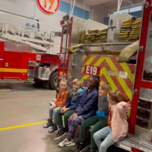 Aniela Gumbs Instagram - The whole sibling family so thankful for the privilege of being the big sister to these little cuties #Zola #lilbailey #babyellis #Station19 #tgit @greysabc  #cute #childactors #best #fun #greyskids #Teenager #anielagumbs #like #follow #comment #love