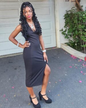 Aniela Gumbs Instagram - Happy International Womens Day (not quite a women yet) but “ Honey Chile, in my Ms Debbie voice” I feel like a woman! 🤣💕 #zola #growingupongreys #anielagumbs #teenager #winan #internationalwomansday #IWD2024 @greysabc @therealdebbieallen @shondarhimes @ellenpompeo @seekellymccreary @caterinascorsone learning from you all #like #comment #follow #love