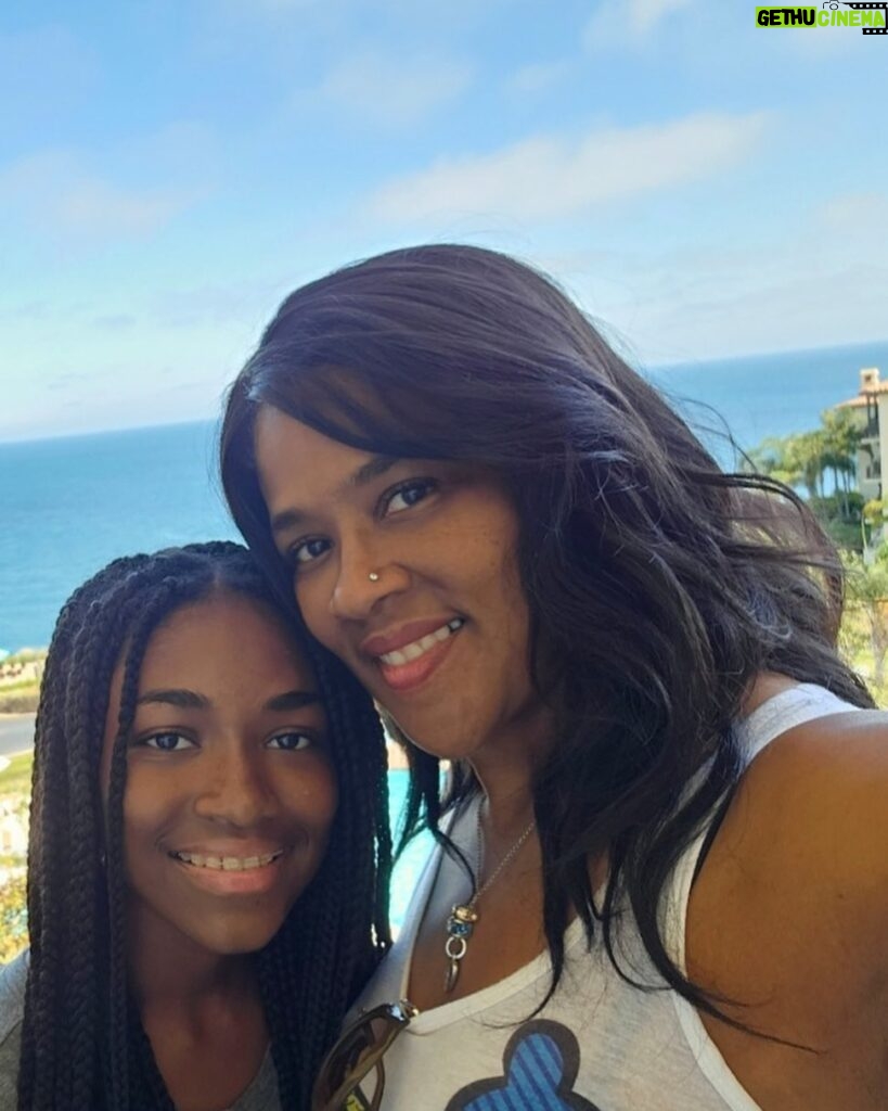 Aniela Gumbs Instagram - Happy International Womens Day (not quite a women yet) but “ Honey Chile, in my Ms Debbie voice” I feel like a woman! 🤣💕 #zola #growingupongreys #anielagumbs #teenager #winan #internationalwomansday #IWD2024 @greysabc @therealdebbieallen @shondarhimes @ellenpompeo @seekellymccreary @caterinascorsone learning from you all #like #comment #follow #love