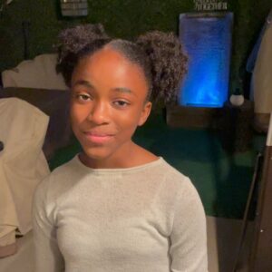 Aniela Gumbs Instagram - TGIT Greys tonight hope you enjoyed it! #homework #bestshowever #zola #lovetoact  @abcnetwork  @greysabc  #greysanatomy #anielagumbs  #growingupongreys #like #fit #fun #funny #comment #followｍe  #love