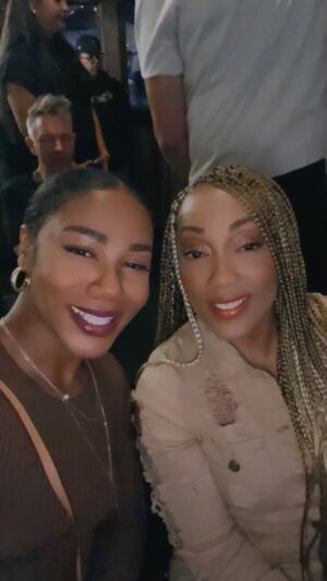 Anika C. McFall Instagram - A good time was definitely had @ Earthquake & Friends Comedy Night!! Laughs on top of #Laughs! When I say EVERY #Comic was #FUNNY Believe me 👏🏽👏🏽👏🏽
#BENDINGCORNERSWITHANIKA 

Don’t know Who laughed louder me or @ebonynmayo 😩😩 We missed you @sincereiam feel better 🙏🏽 

S/O @therealearthquake and @royalewatkins for putting together a great Topnotch lineup last night and a great night monthly to parlay & giggle 🦾
@thecomedychateau Much Love 💙

Braids by @shawnna818 
#standup #comedy #atomicblonde #anikamcfall #multi #award #winning #actress #producer #writer #funnygirl #muse #fun #reels #blowkissesandthrowglitter #givegoodface #finerwomanhood #catchonorcatchup