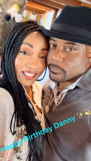 Anika C. McFall Instagram - There’s nothing like celebrating #LIFE!!! ✨💫
Happy Birthday to my Stone Cold True Brother @dannydelloyd whom I Love Dearly 💙
#BENDINGCORNERSWITHANIKA

IF you don’t already know this Fella is as solid as they come, a good heart & soul,  a protector and one Talented Artist! 💯

@actressmalikablessing you are a Blessing and did a fantastic job! Loved seeing my peeps after so long due to that “social distancing chaos which shall remain nameless”  and THANK YOU guys for the party gifts I Loved them 🦾🫶🏽

#birthday #brunch #love #goodvibes  #anikamcfall #blessed #multi #award #winning #actress #producer #writer #muse #fun #ig #reels #givegoodface #finerwomanhood
##blowkissesandthrowglitter #catchonorcatchup

Danny enjoy a sip on me and see you at Nylons! Cheers 🥂 
Braids by @shawnna818