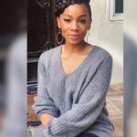 Anika Noni Rose Instagram - When you get gussied for your zoom chat and feel a full goddess. Party on the top…pj’s on the bottom😜 😘😅 Face @samuelpaulartist (@armanibeauty #LuminousSilk @merit lip oil in #AuNatural) Hair: @theglamdiaryy #Pjs #Glam #LetTheRightOneIn #cozy
